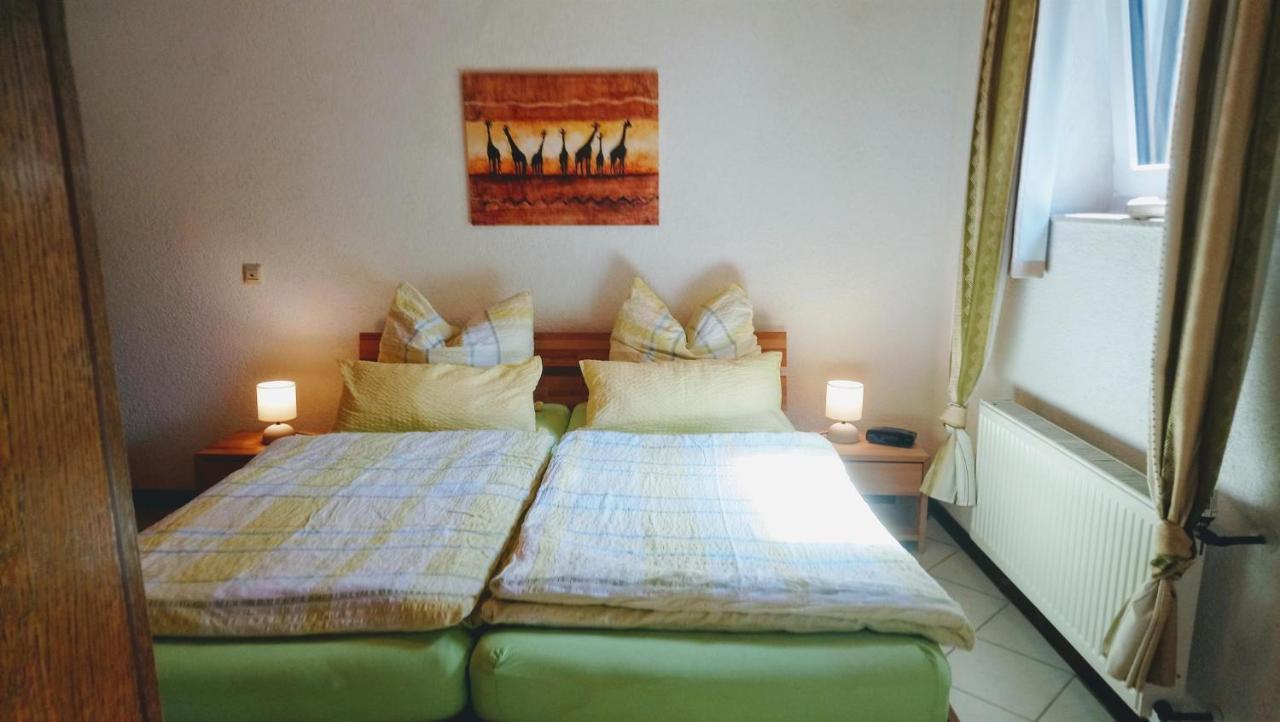 Ferienwohnung Maifeld Wierschem Bagian luar foto